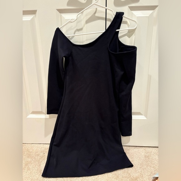 Black Abercrombie Dress Body Con Cutout Size Small - Picture 1 of 2